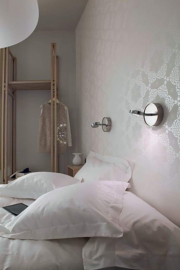 Nu Hotel