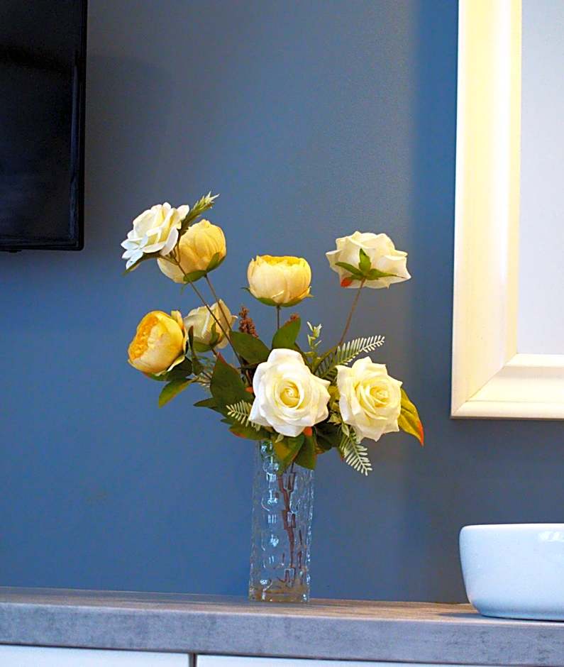 Chmielna 5 Rooms & Apartments