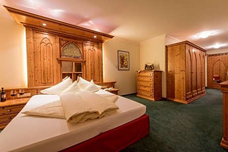 Junior Suite with Balcony