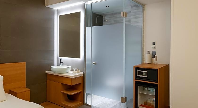 Aleksandr Pera Hotel