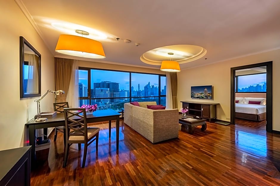 Bandara Suites Silom