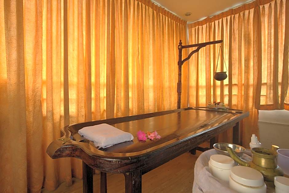 Hotel Grand Plaza Munnar