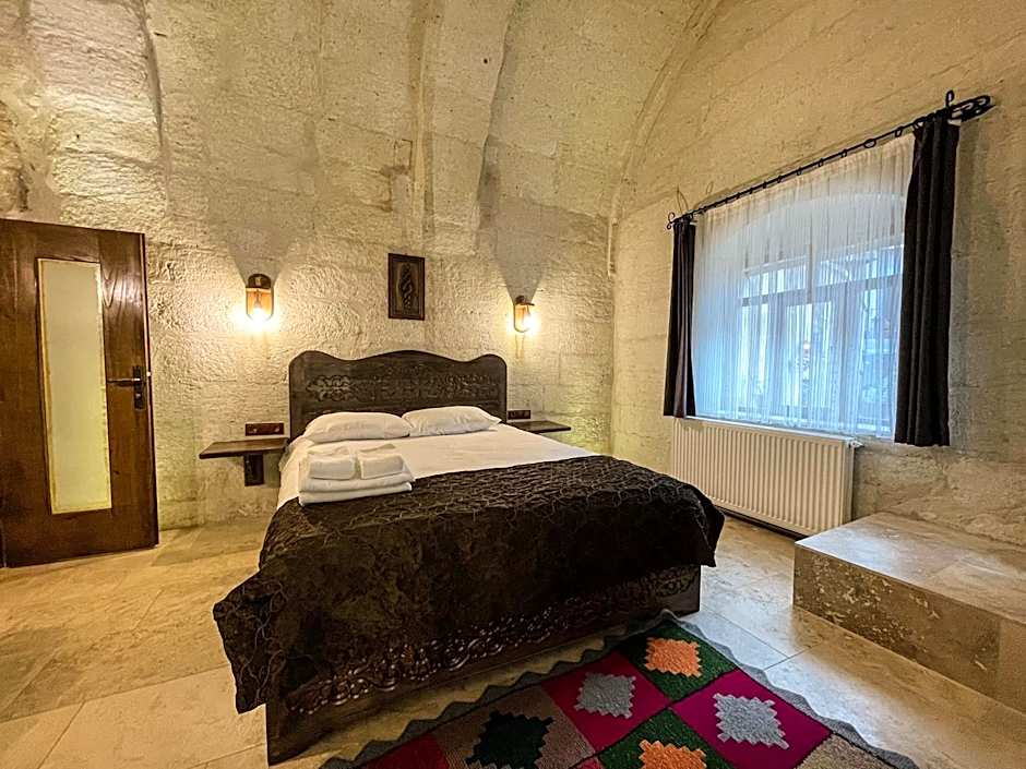 Takunya Cave Hotel