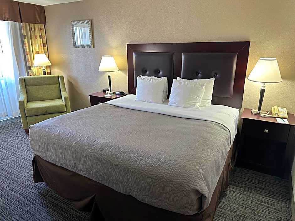 Quality Inn & Suites Everett