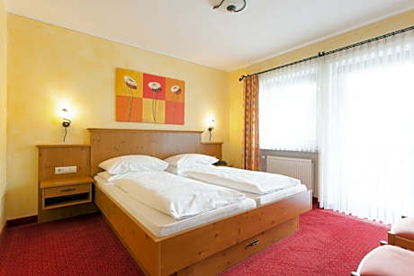 One-Bedroom Apartment with Balcony