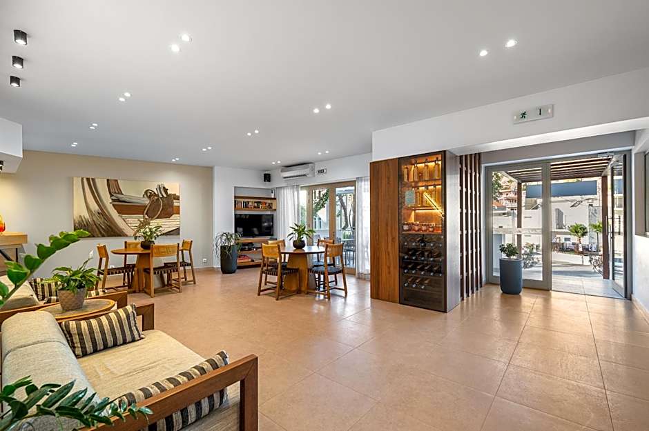 Glaros Hotel Apartment