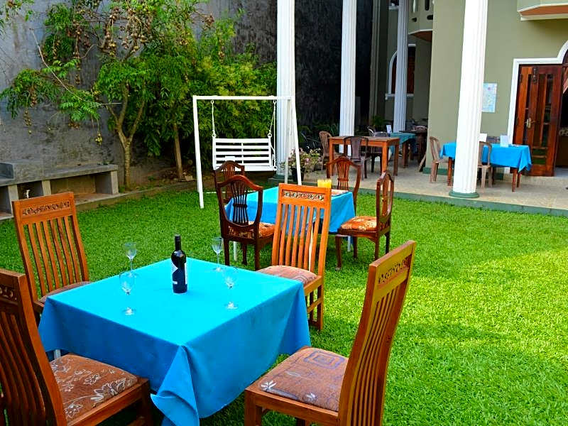 Frangipani Motel