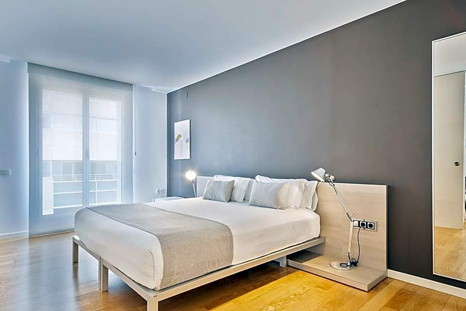 Lugaris Beach Apartments
