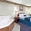 Days Inn & Suites by Wyndham Youngstown / Girard Ohio