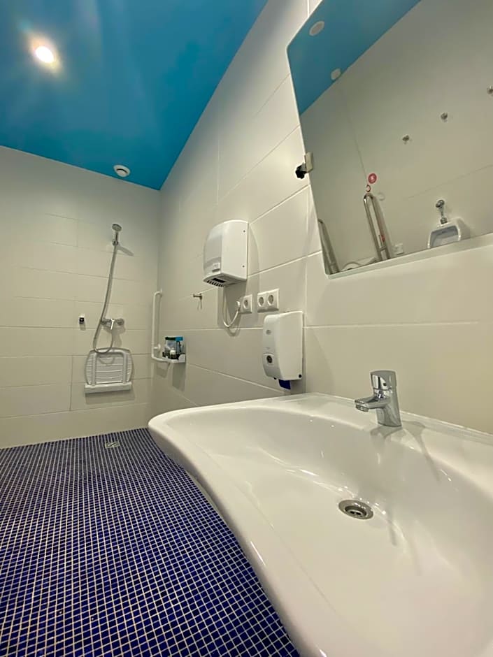 We Street Hostel - Albergue