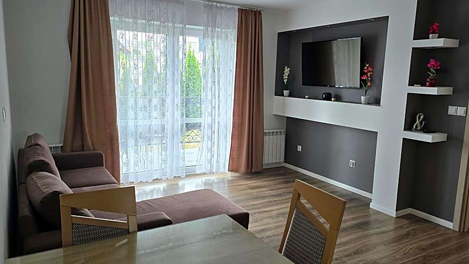 Jaworina- Apartamenty, Domki i Pokoje