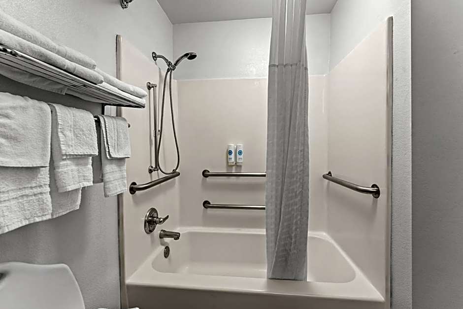 Comfort Inn & Suites Perry National Fairgrounds Area