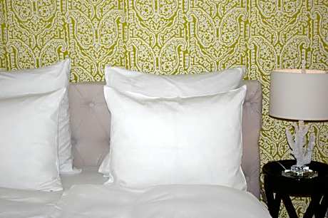 Apartment (3 Adults)