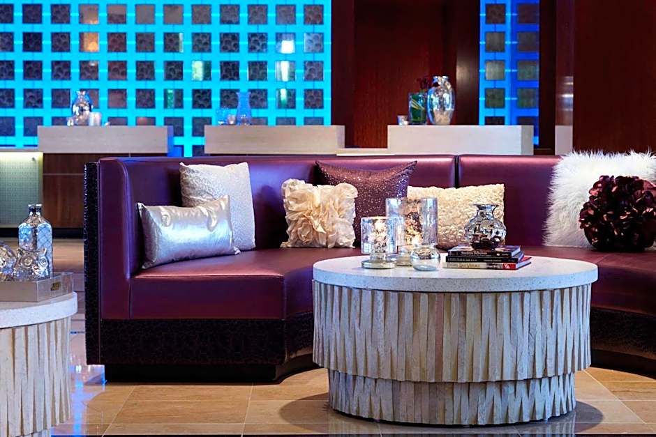 Renaissance by Marriott Las Vegas Hotel