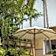 Sea Cliff Court Hotel & Luxury Apartments
