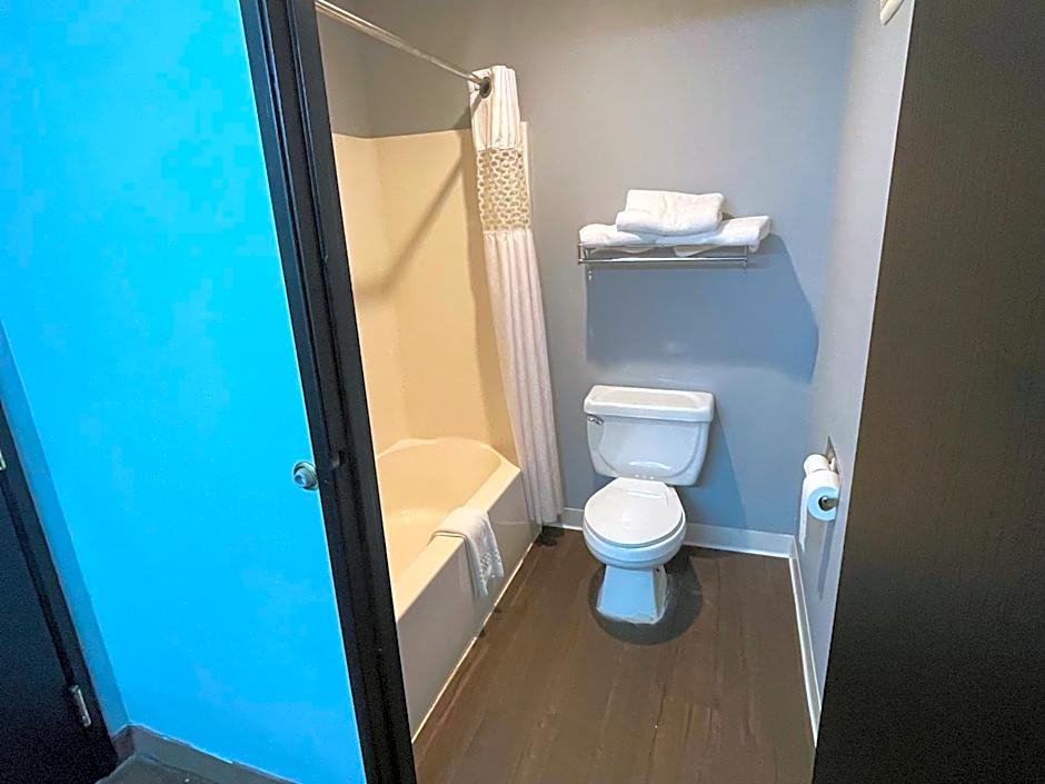 New Victorian Inn & Suites Lincoln