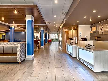 Holiday Inn Express & Suites Salem North-Keizer By IHG