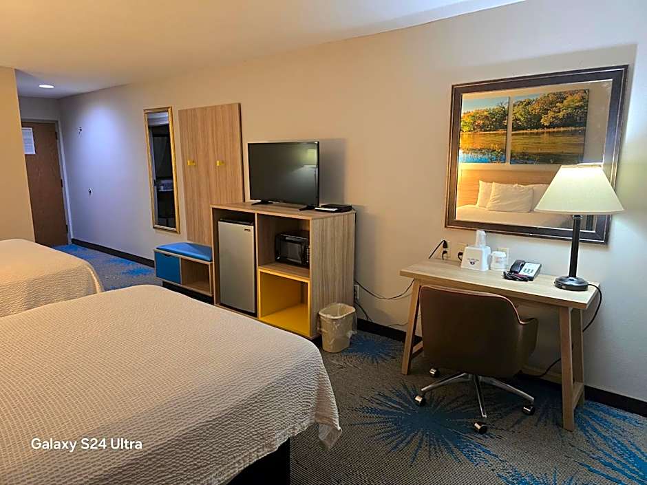 Days Inn & Suites by Wyndham Cuba