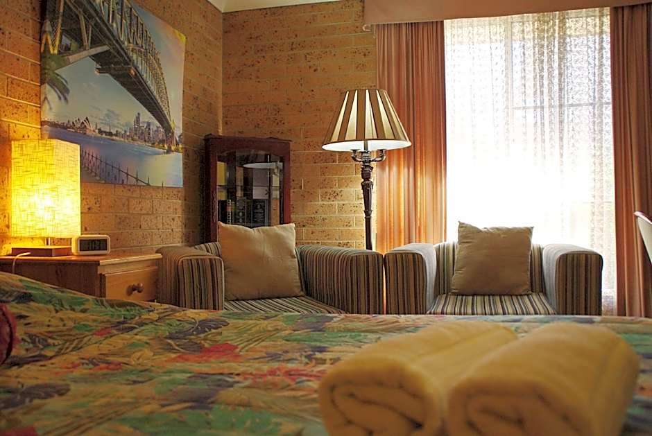 White Lanterns Motel