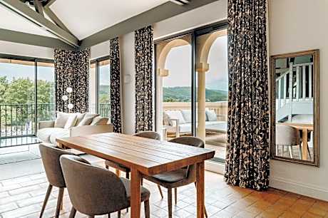 Duplex Suite with Terrace