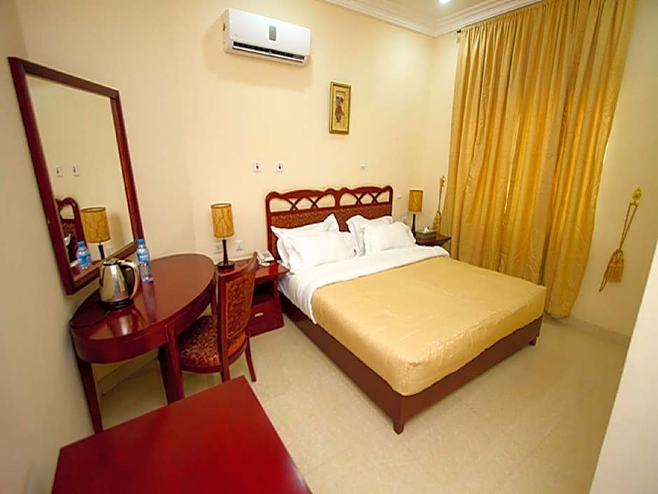 Photo 1 of 3 of Royal Suite