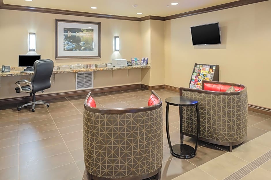 Holiday Inn Express Klamath Redwood Ntl Pk Area By IHG