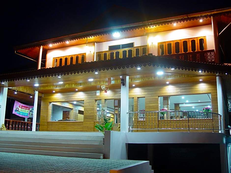 Baan Rom Mai