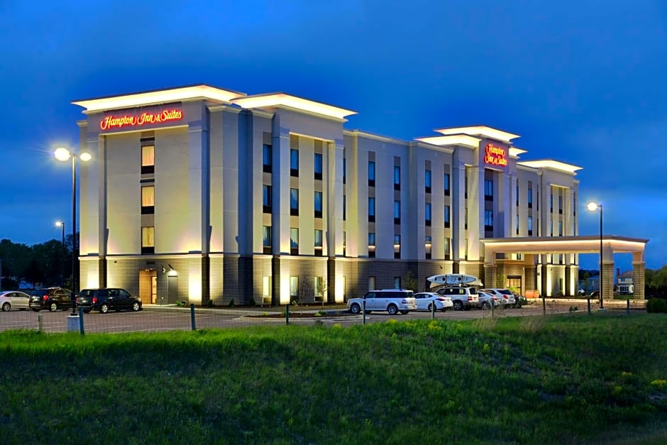 Hampton Inn By Hilton & Suites Chippewa Falls