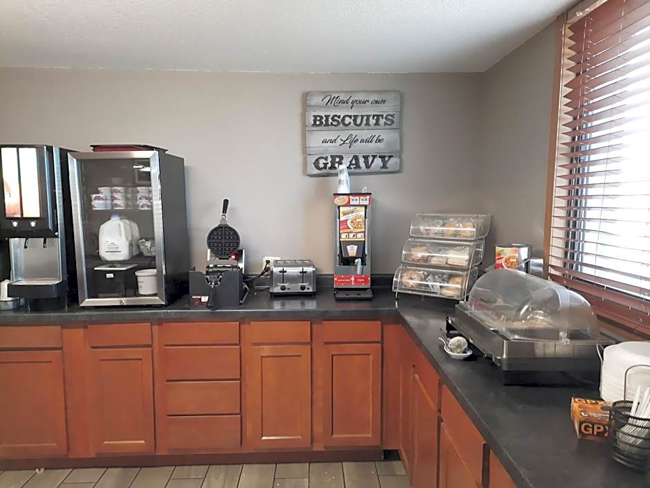 Super 8 by Wyndham Watertown