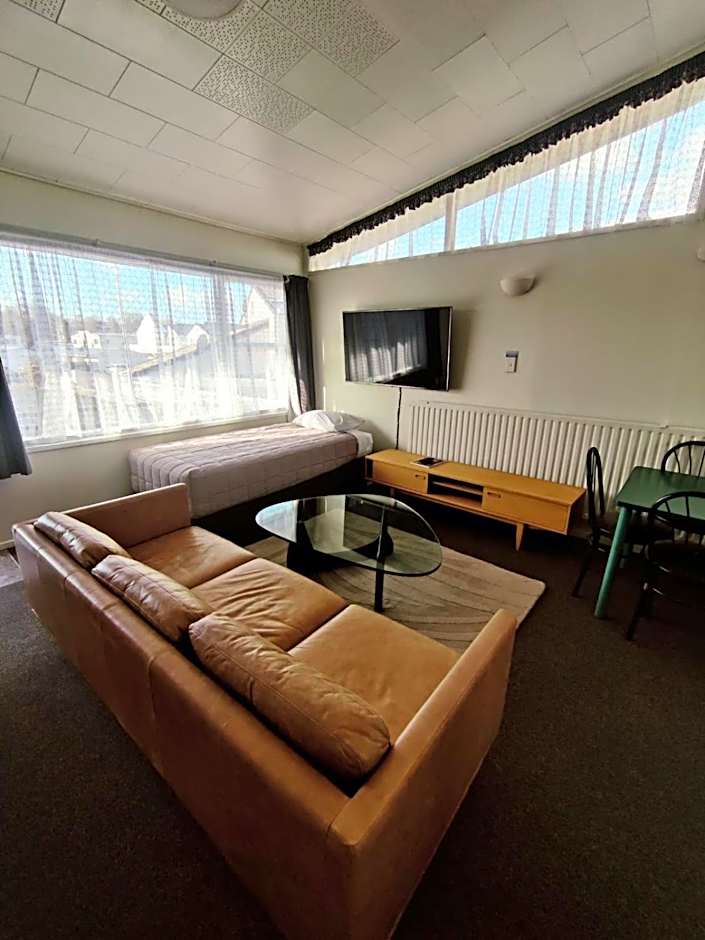 Manhattan Motel