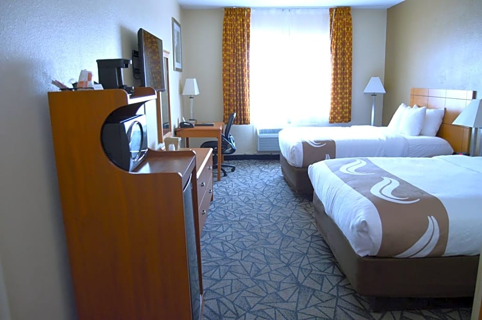 Quality Inn - Coralville