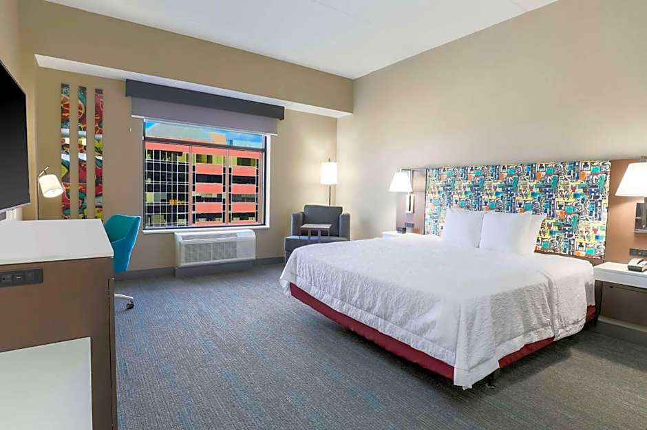 Hampton Inn By Hilton And Suites Pittsburgh-Downtown