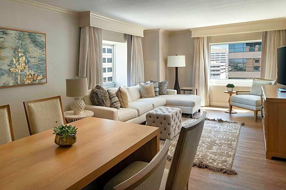 Photo 1 of 3 of 1 King Bed with Sofabed Suite, Plaza View