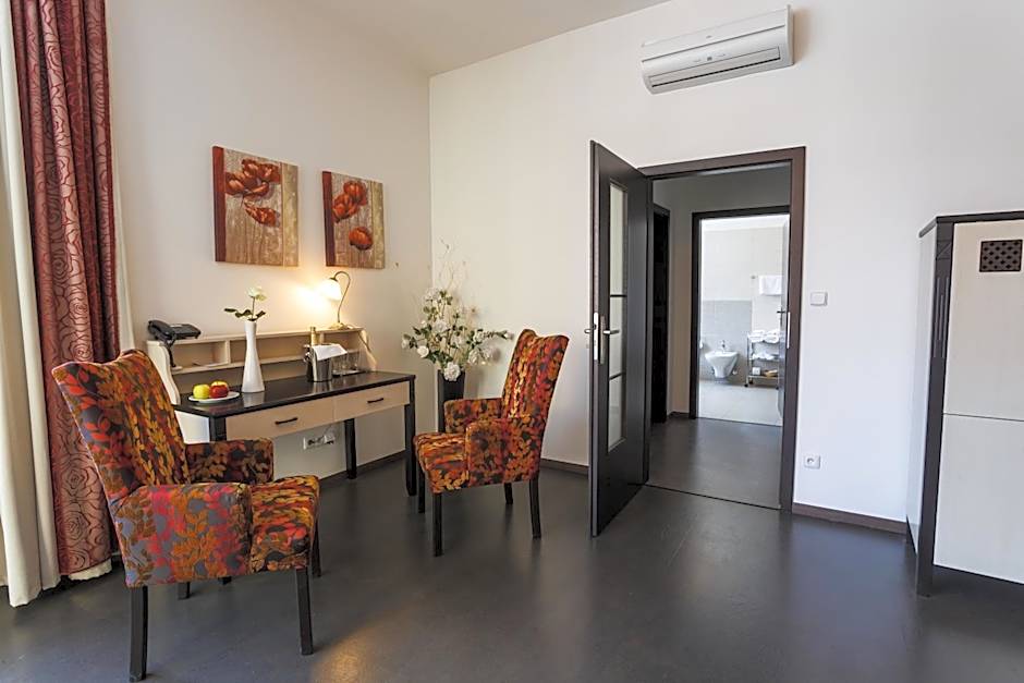 Photo 1 of 2 of Deluxe Suite