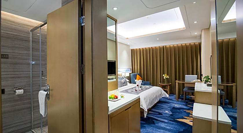 Golden Spring Hotel