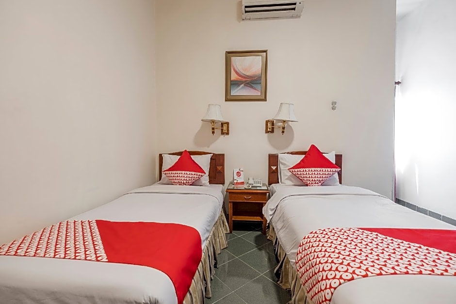 OYO 1090 Hotel Anging Mammiri Makassar