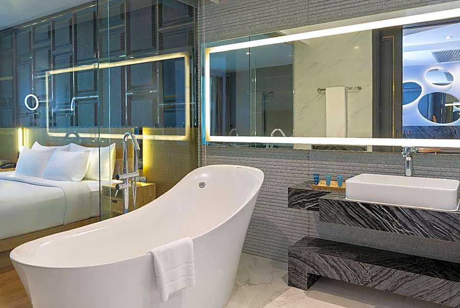 Wyndham Grand Nai Harn Beach Phuket