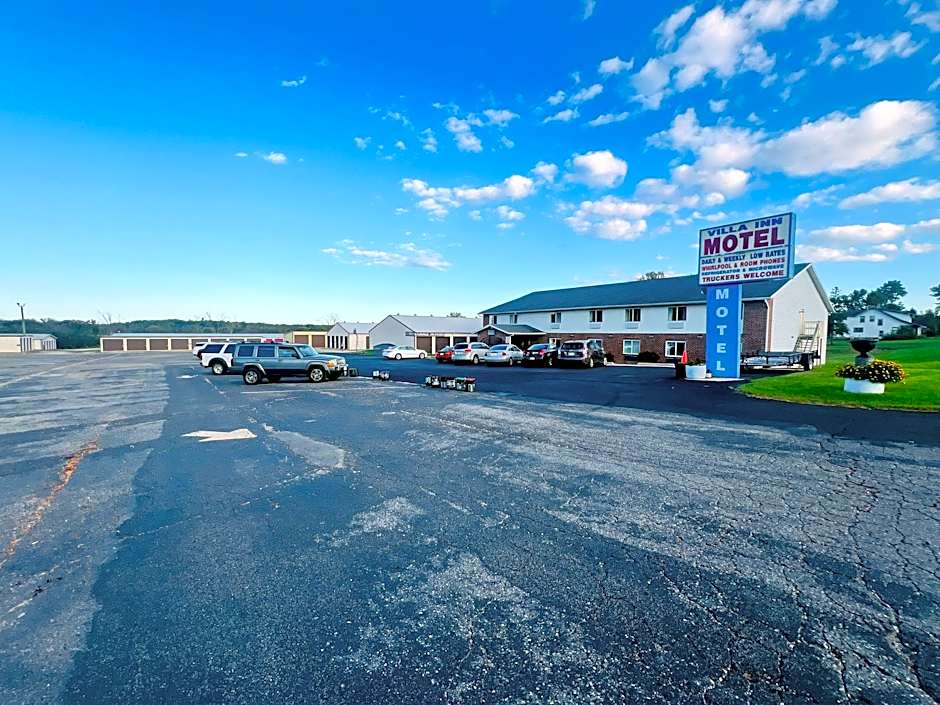 Villa Inn Motel Near Hwy 12 WI Capital O