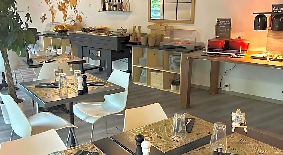 Standing Hotel Suites by Actisource