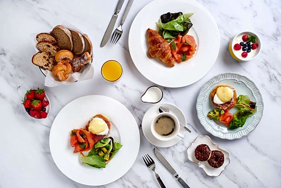 Sheraton Hong Kong Hotel And Towers