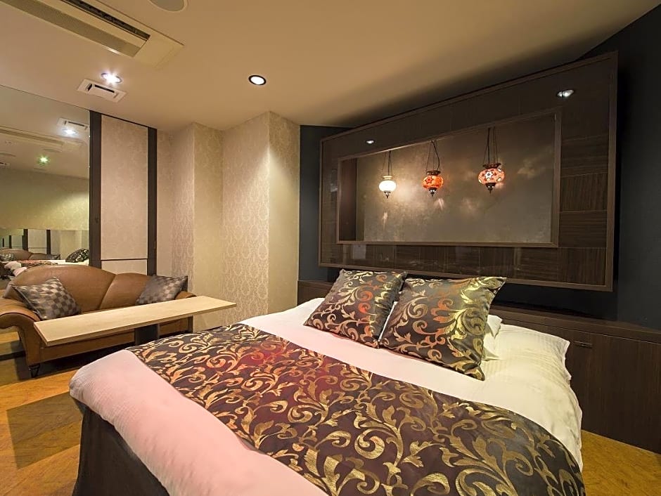 Hotel Beni West