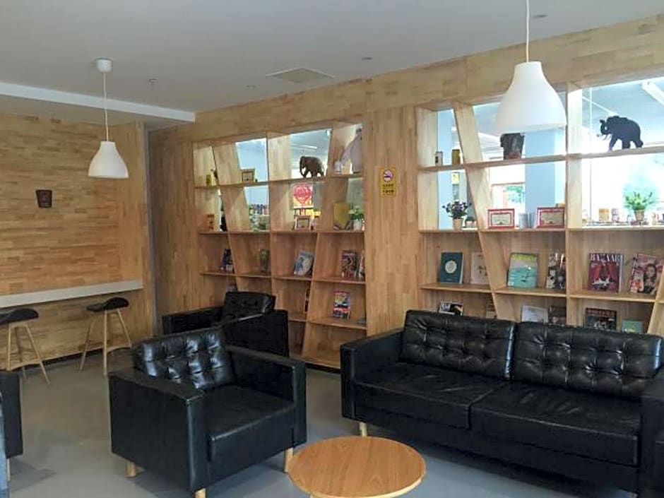 7 Days Premium Yunfu Xinxing Coach Terminal Branch