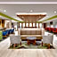 Holiday Inn Express & Suites Mitchell By IHG