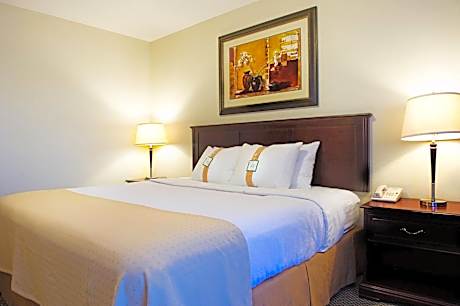 King Room - Hearing Accessible/Non-Smoking