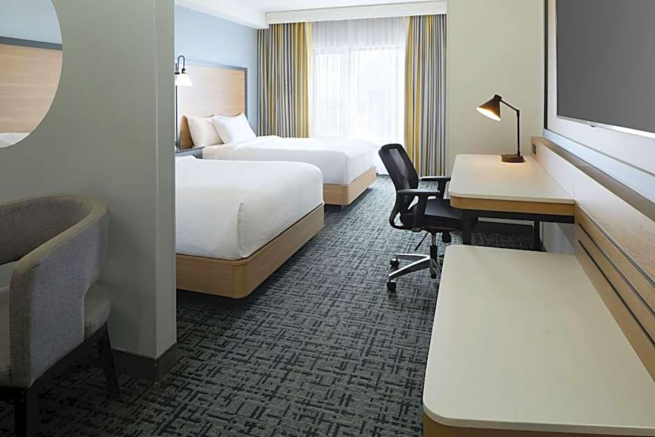 Fairfield Inn & Suites by Marriott Montreal Airport
