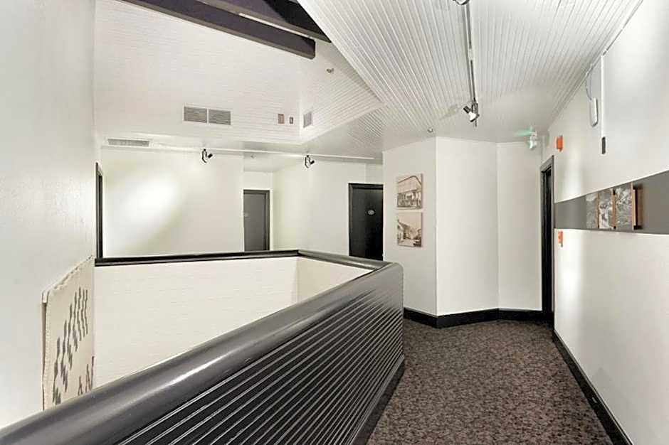 Independence Square 213, Spacious Hotel Room with 2 Queen Beds, Wet Bar, and Sitting Area