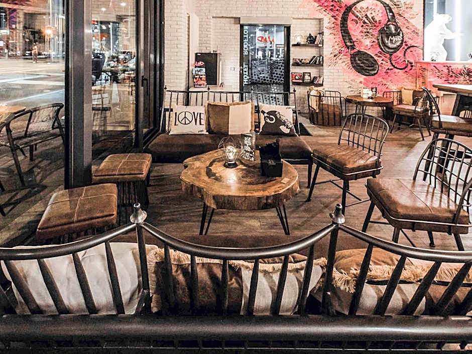 ibis Styles Lausanne Center MadHouse