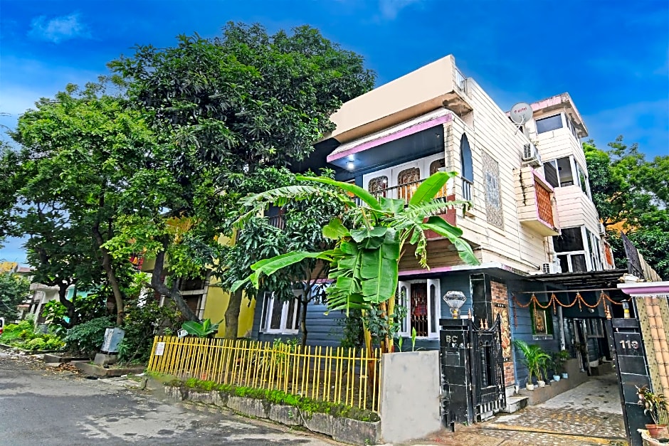 OYO Flagship Delight Hotel & Homes