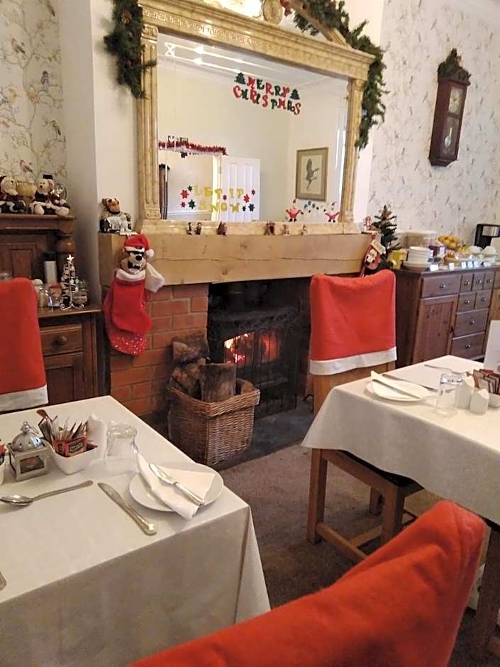 Llanwrtyd Hall B&B Angelis Holistic Retreat