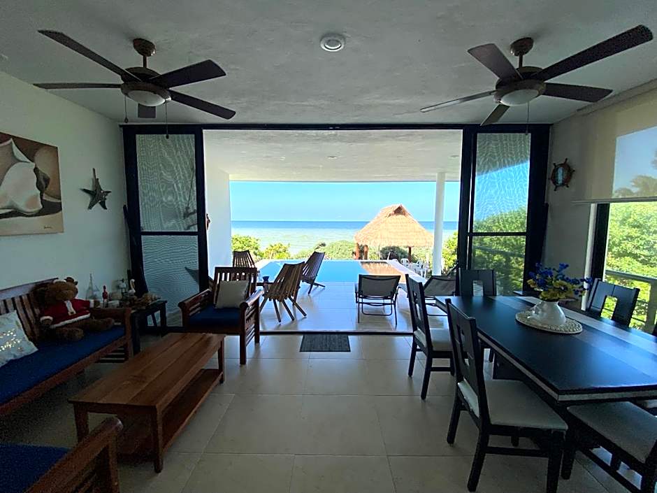 Escape to Paradise, Minimalist 4-BR Beachfront, 300 Mbps with amazing views